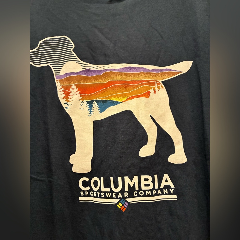 Columbia Mens Navy T-Shirt with Dog Silhouette L